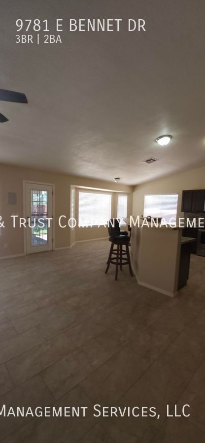 Building Photo - 9781 E Bennett Dr
