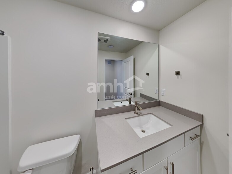 Building Photo - 5993 W Arranmore Dr