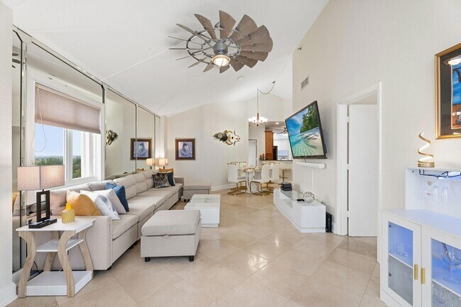 Building Photo - 3870 Jimmy Buffett Mem Hwy