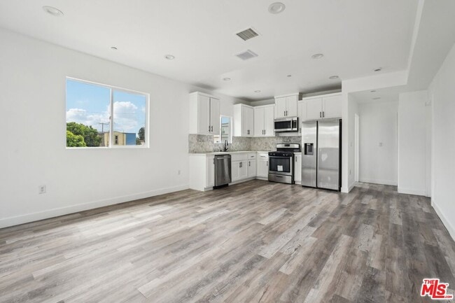 Building Photo - 2516 Malabar St