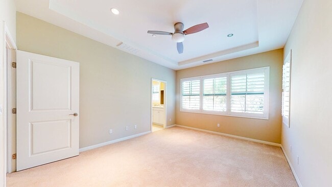 Building Photo - Beautiful Upgraded Stonegate 3 bedroom / 2.5 bath home