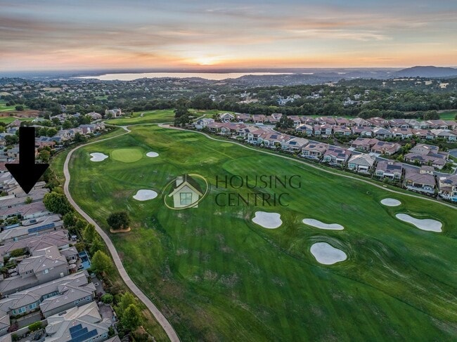 Building Photo - Executive Gated Serrano Golf-Course Home with Views of the 16th Hole!