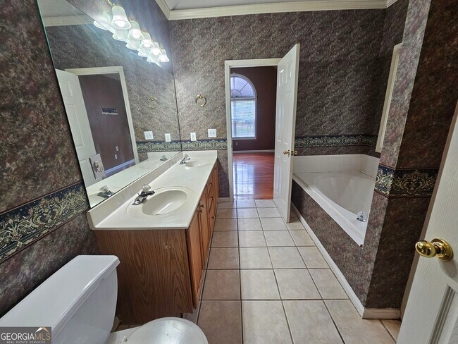 Building Photo - 40 Summerwood Ln