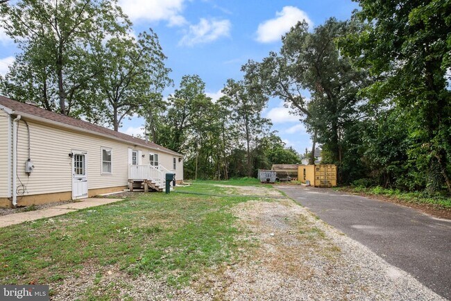 Building Photo - 200 S Rte 73