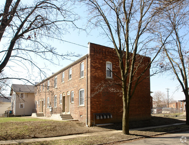 Building Photo - 1444-1450 N 6th St