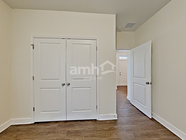 Building Photo - 105 Moultrie Crossing Ln