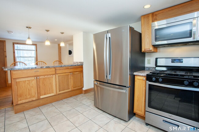 Building Photo - 85 Quarry Rd