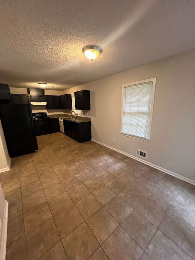 Building Photo - !!!WARNING: AVOID SCAMS CONFIRM RENTAL AT ...