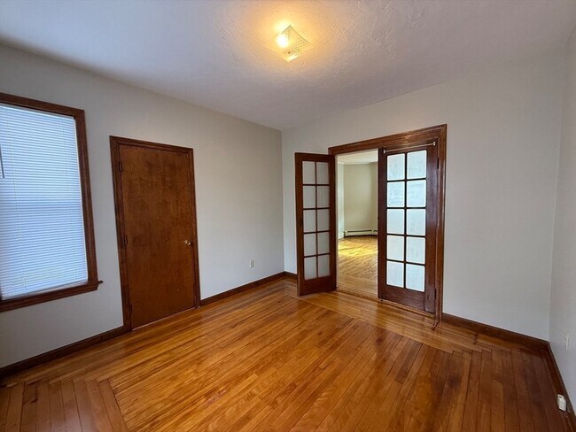 Building Photo - 132 Coburn Ave