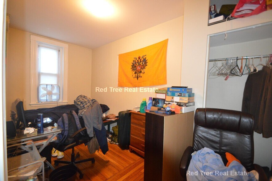 Building Photo - 110 Brainerd Rd