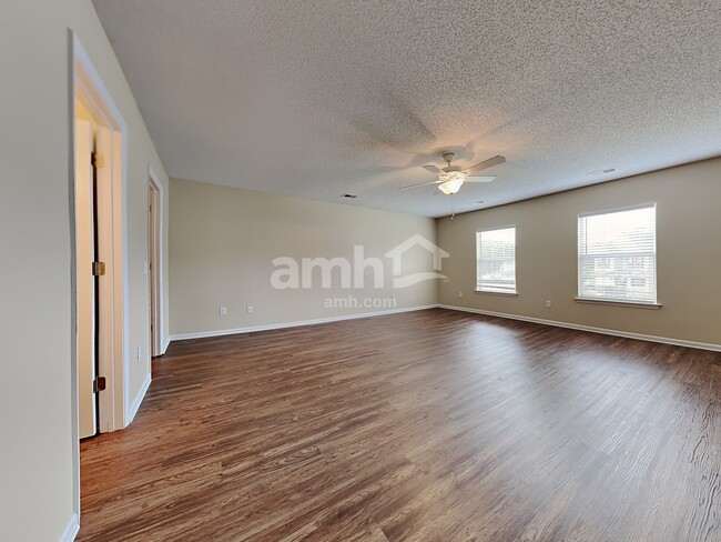 Building Photo - 1022 Deerberry Rd