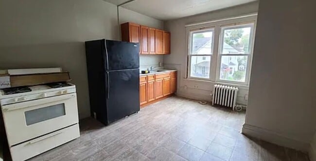 Interior Photo - 109 Foster Street