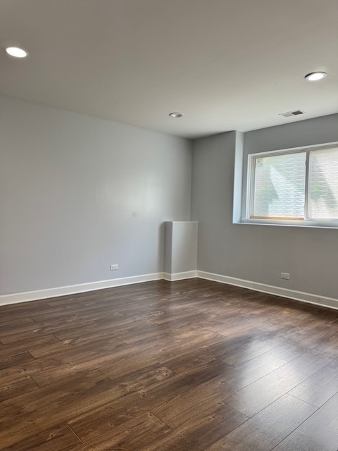 Building Photo - 1044 N Claremont Dr