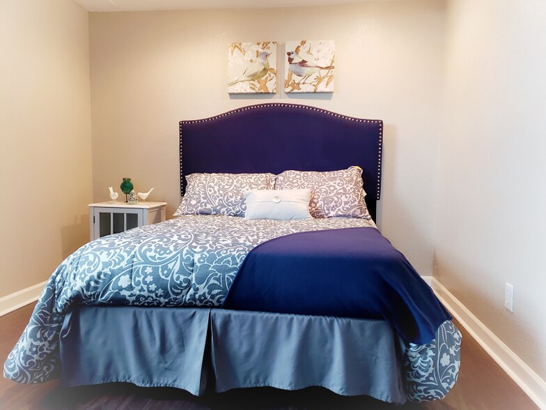 Building Photo - 16499 W 2nd Pl