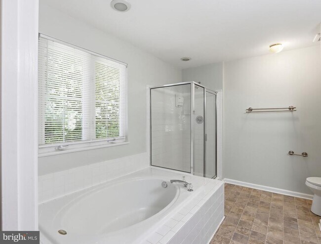 Building Photo - 8 Quails Nest Ct