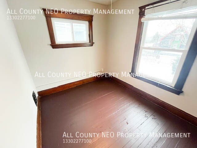 Building Photo - 9423 Denison Ave