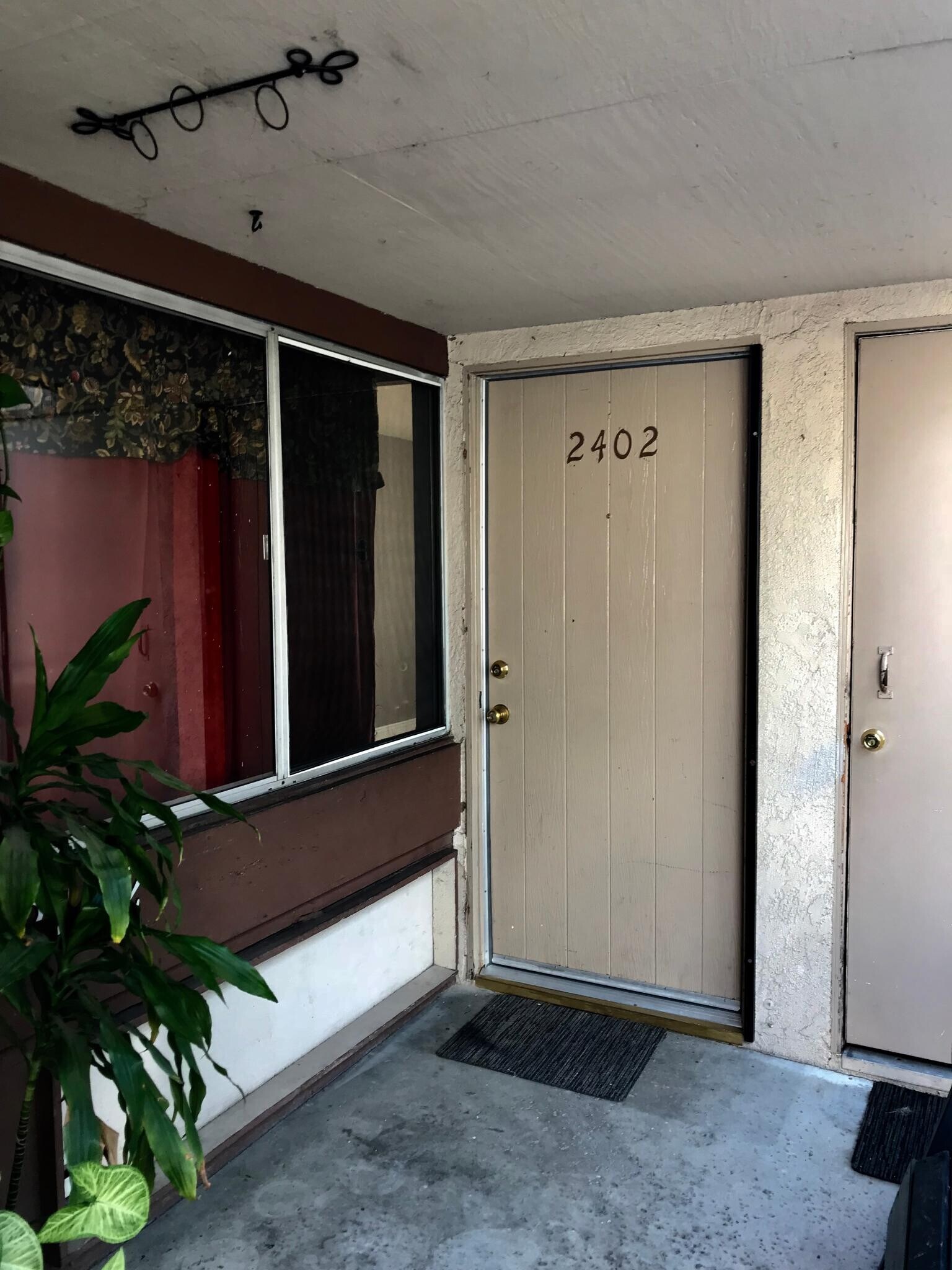 Facade - 212 S Kraemer Blvd