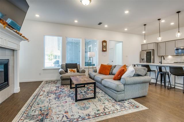 Building Photo - 2408 Elm Pl