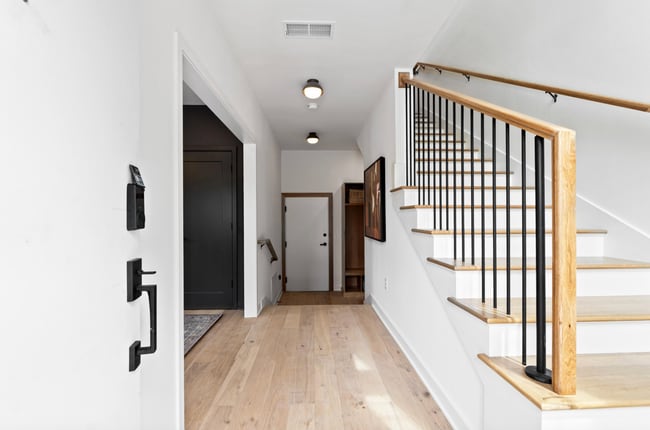 Building Photo - 537 E 19th St