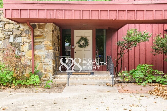 Building Photo - Talk About Unique! MUST SEE 3 bed/2 bath P...