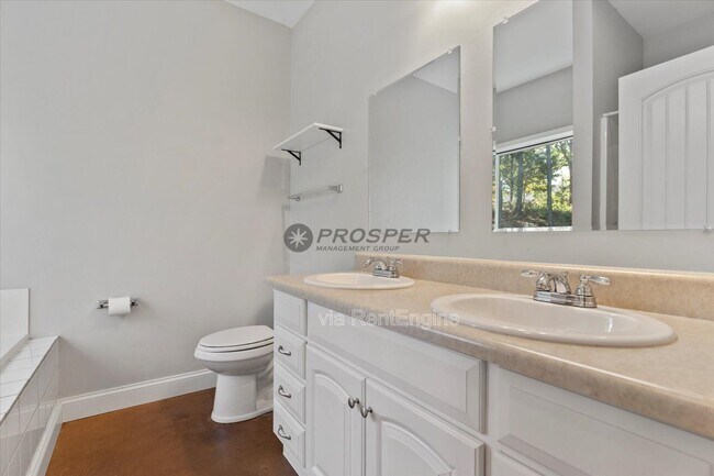 Building Photo - 110 Raeburn Way