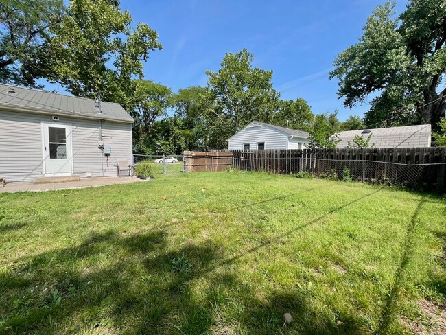 Building Photo - Remodeled Residential Home on East Side - ...