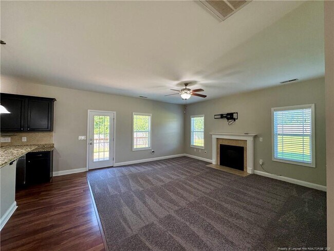 Building Photo - 112 Palmate Ct