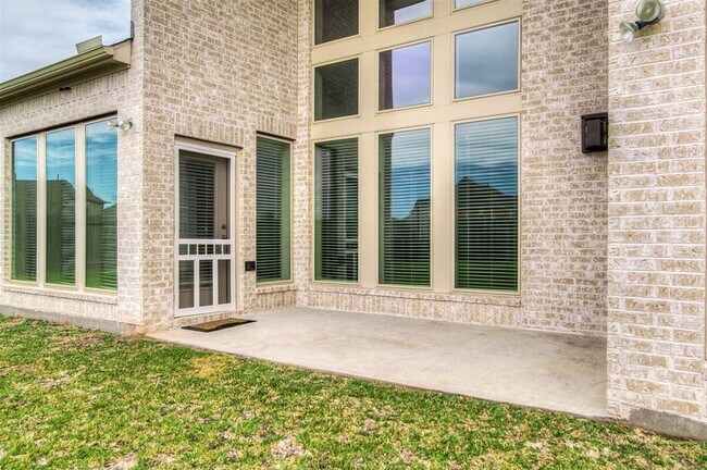 Building Photo - 27326 Walden Gulch Ln
