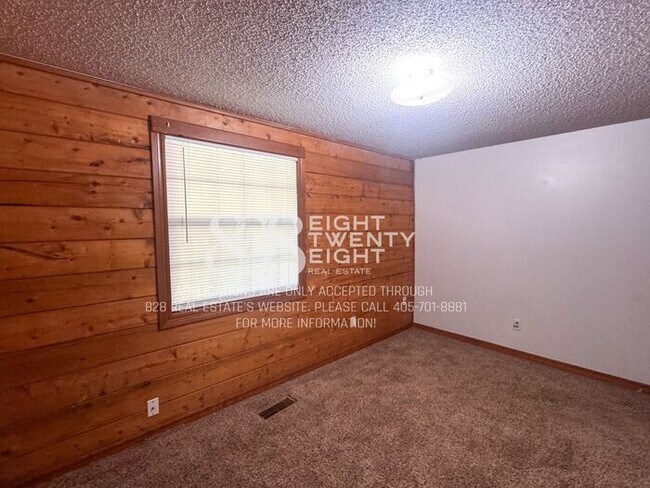 Building Photo - *AVAILABLE NOW!* 2 BED/1 BATH COZY LOG CABIN DUPLEX IN NOBLE, OK!