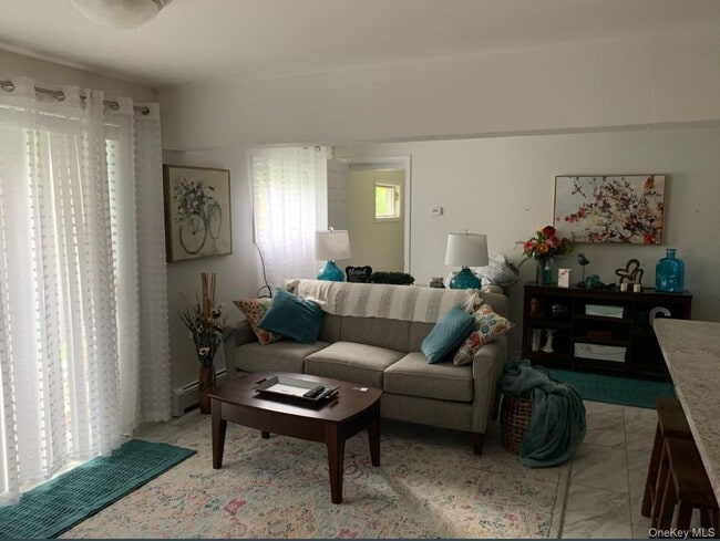 Building Photo - 3 Hudson Bluff Cir