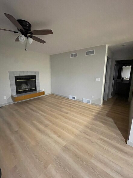 Building Photo - 2933 King James Way