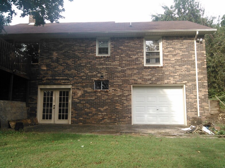 Building Photo - 8310 Middle Butler Rd