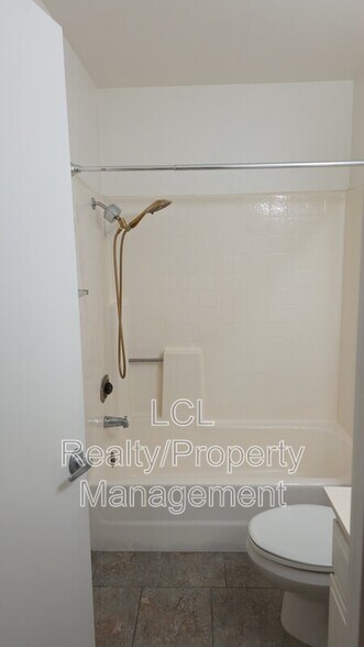 Building Photo - 26661 Braddock Rd