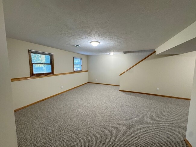 Building Photo - 2314 Breton Rd SE