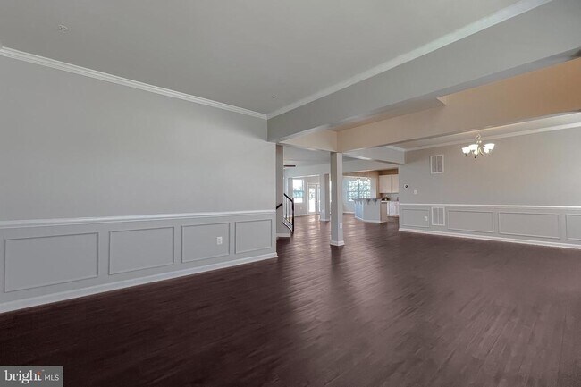 Building Photo - 23246 Lindsay Dr