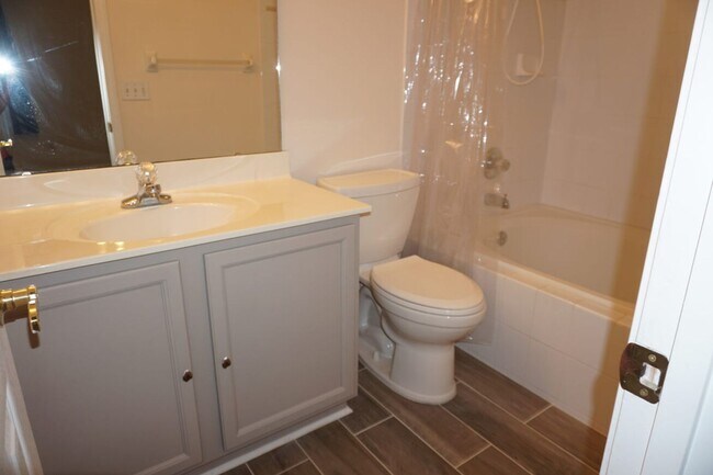 Building Photo - 3 bedroom home in Julington Creek