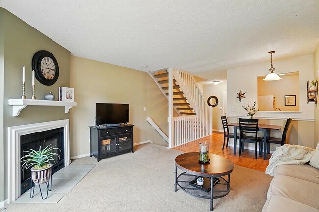 Building Photo - 1630 Holland Dr