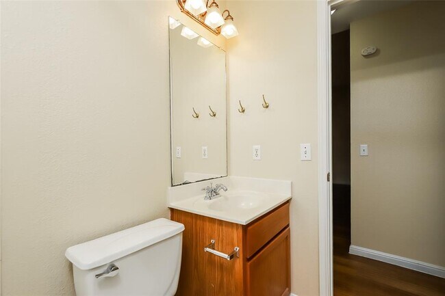 Building Photo - 1561 Kenneys Way