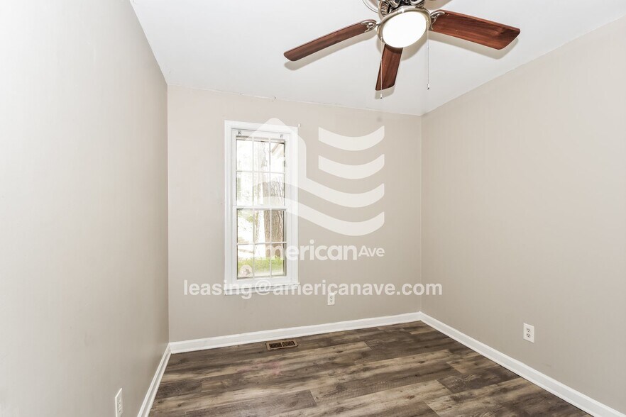 Building Photo - 325 Greensprings Dr