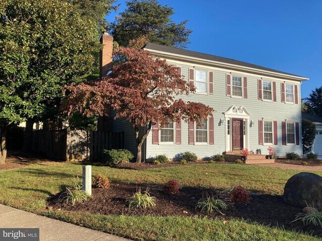 Building Photo - 13456 Point Pleasant Dr