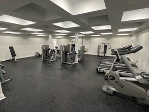 Building Photo - Spacious 2/2 Apartment in Heart of Umatilla!