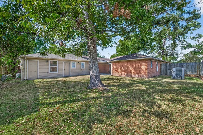 Building Photo - 7223 Alderney Dr