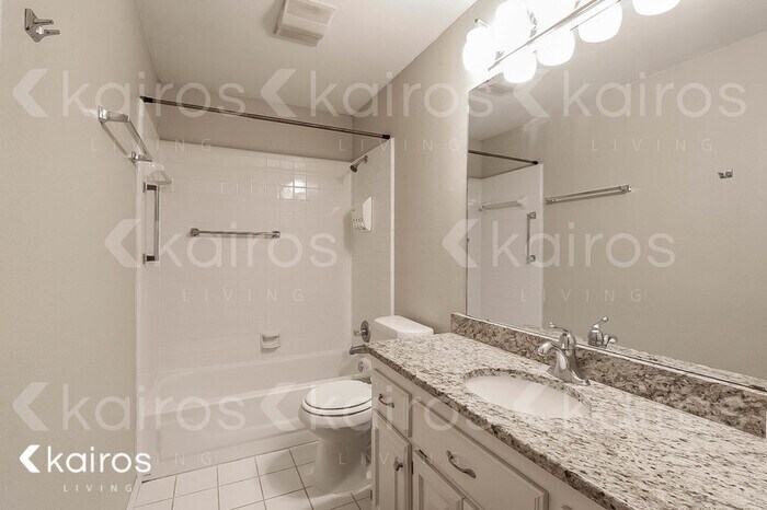 Building Photo - 1320 SW 121st Pl