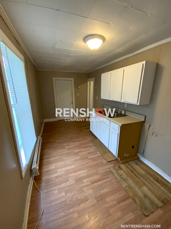 Building Photo - 1306 W Countryman St