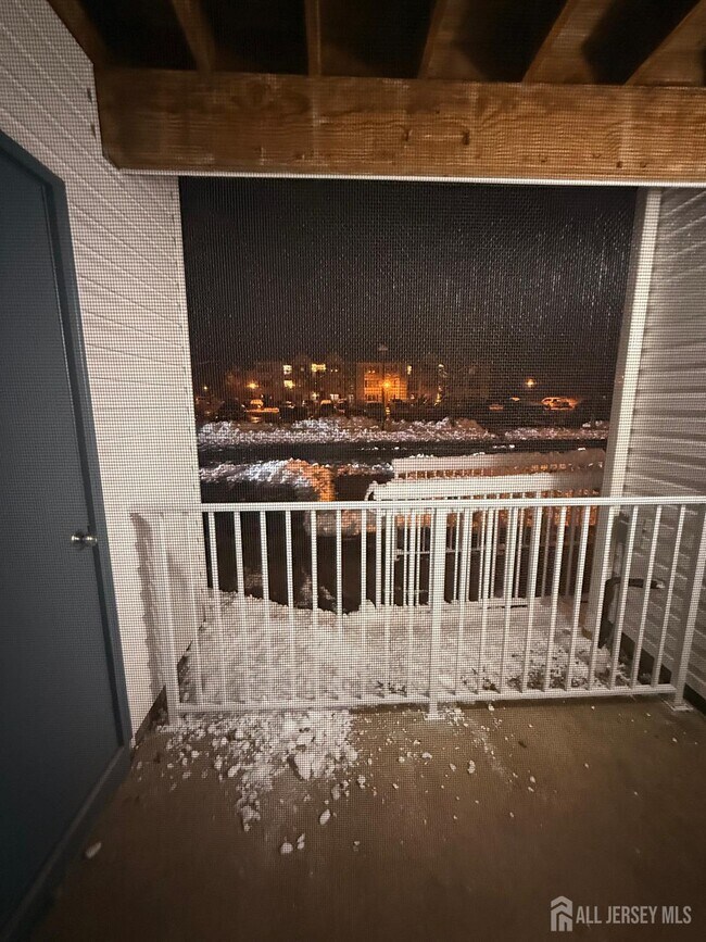 Building Photo - 1217 Waterford Dr