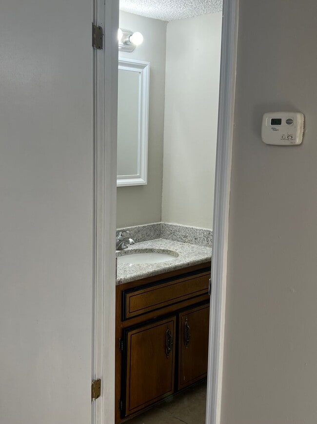 Building Photo - WATERFRONT CONDO IN LAKE PARK