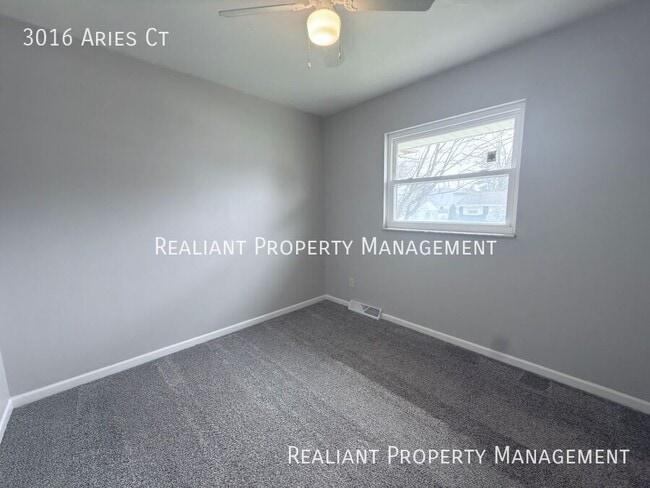 Building Photo - 3016 Aries Ct