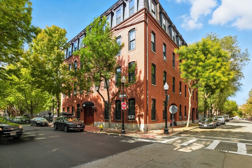 Primary Photo - 30 E Concord St