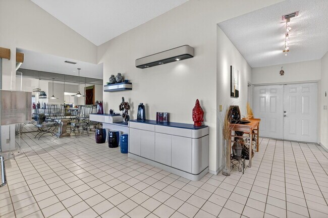 Building Photo - 7623 Cinebar Dr