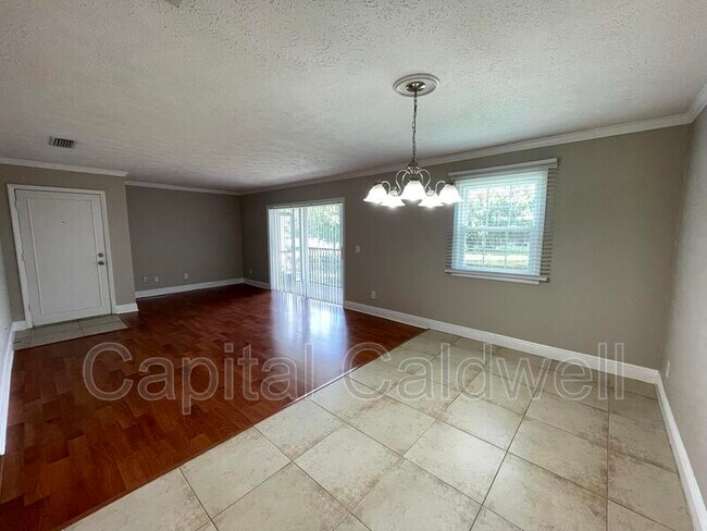 Building Photo - 13686 Orange Sunset Dr
